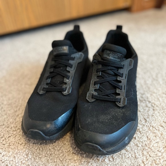 Sketchers Work Shoes (Slip Resistant) Women’s Size 9 - Picture 2 of 3